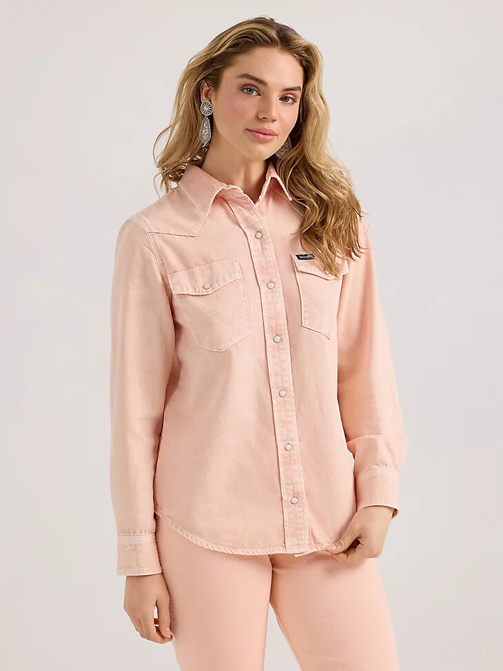 camisa vaquera wrangler colorwash slim con broches para mujer color rosa